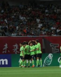  里昂主场狂轰滥炸，尼斯铁桶阵坚守成平局