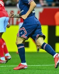  法甲榜首大战巴黎小胜 梅西助攻双响定乾坤  