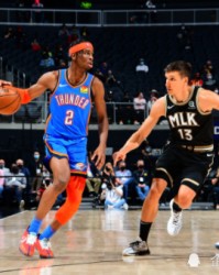  亚历山大全面发挥，雷霆青年军击败勇士展现成长潜力