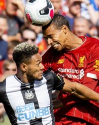  斯图加特客场惨败暴露防守重大漏洞  