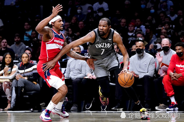  76人哈登三双难救主 尼克斯终结连败  