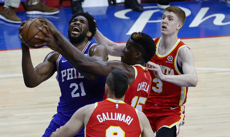  恩比德统治攻防两端76人轻取热火止连败